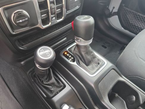 Used 2023 Jeep Wrangler Unlimited Sport AWD/4WD image 16