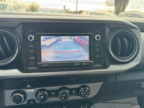 Used 2019 Toyota Tacoma SR5 image 11