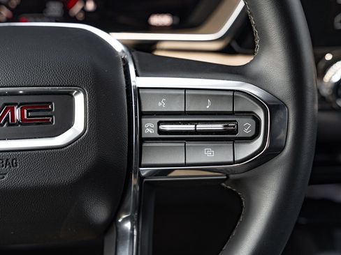 Used 2026 GMC Canyon Elevation RWD image 25