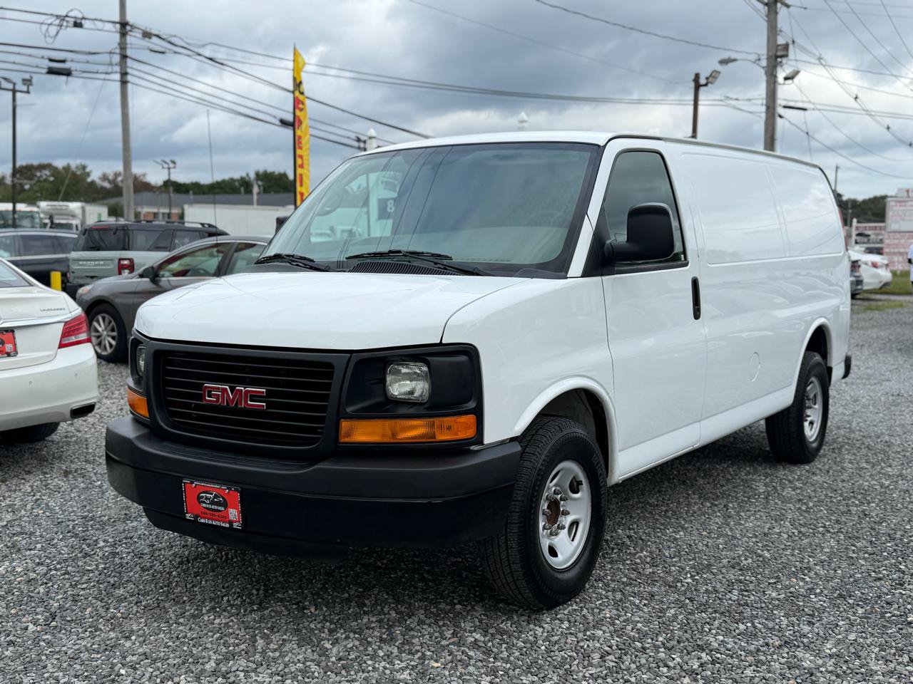 Used 2014 GMC Savana 2500 RWD image 3