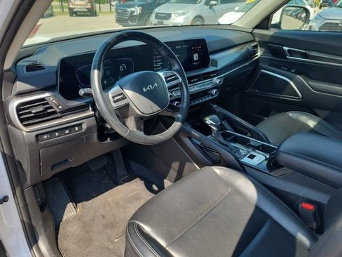 Used 2025 Kia Telluride S AWD/4WD image 19