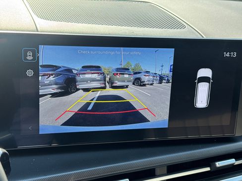 Used 2025 Hyundai Santa Fe SEL image 32