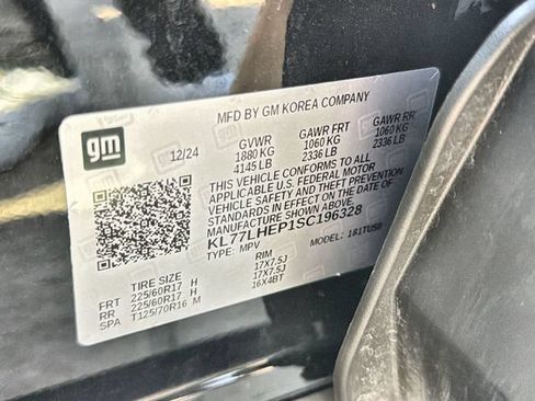 Used 2025 Chevrolet Trax LT FWD image 32