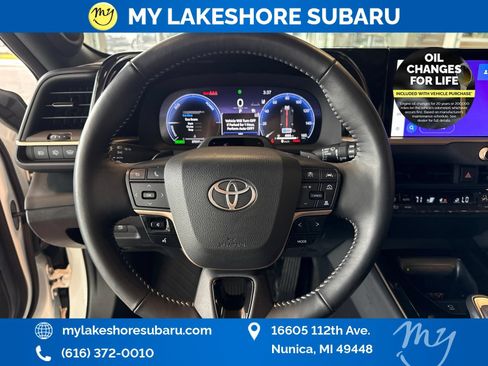 Used 2025 Toyota Crown Signia w/ Advanced Technology Package AWD/4WD image 18