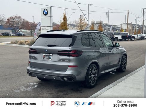 New 2026 BMW X5 xDrive50e image 6