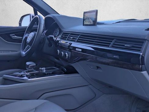 Used 2018 Audi Q7 3.0T Premium Plus image 24