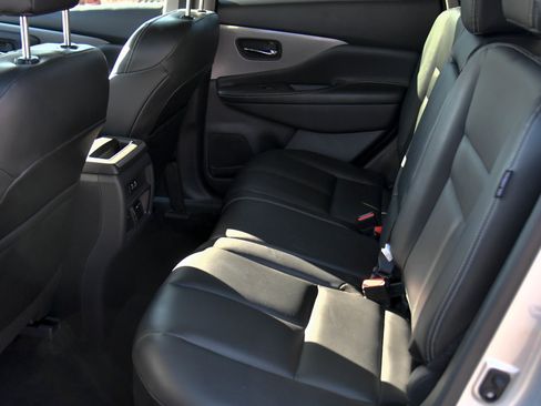 Used 2023 Nissan Murano SV image 34