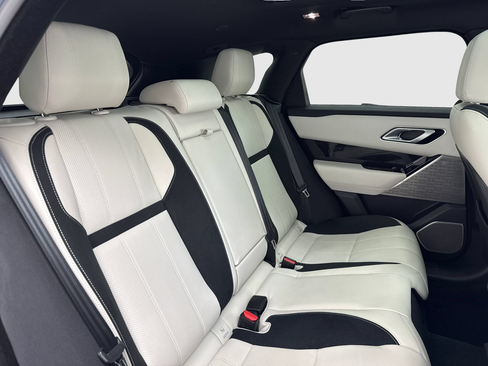Used 2021 Land Rover Range Rover Velar R-Dynamic S AWD/4WD image 45