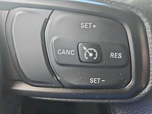 Used 2022 Jeep Wrangler Sport image 17