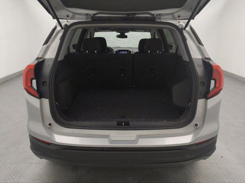Used 2020 GMC Terrain SLE FWD image 29