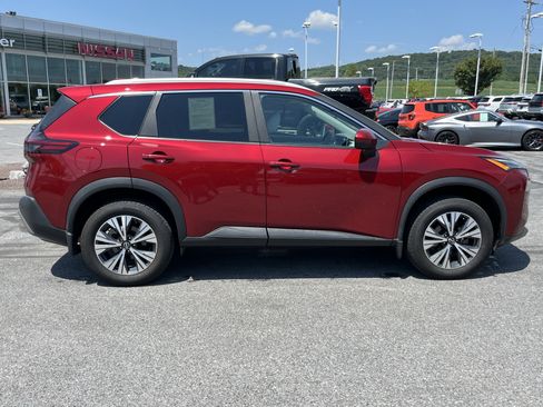 Used 2023 Nissan Rogue SV w/ SV Premium B Package AWD/4WD image 2