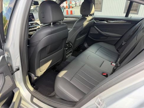 Used 2021 BMW 530i xDrive w/ Premium Package AWD/4WD image 17