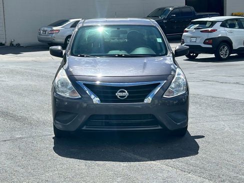 Used 2015 Nissan Versa SV FWD image 10