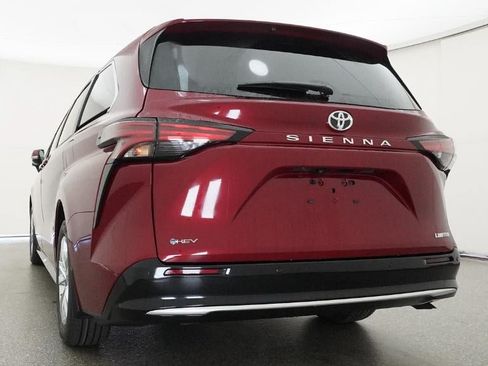 New 2026 Toyota Sienna Limited FWD image 22