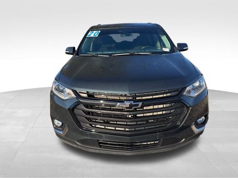Used 2020 Chevrolet Traverse LT image 8