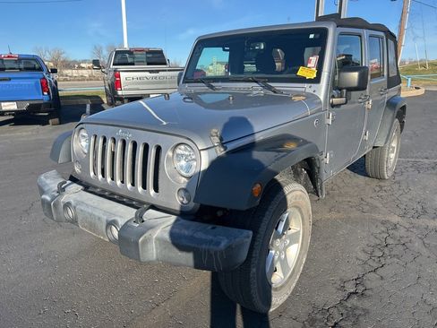 Used 2016 Jeep Wrangler Unlimited Sport w/ Quick Order Package 23S image 9
