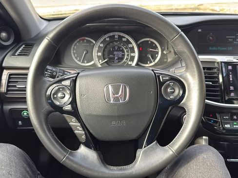 Used 2017 Honda Accord EX-L image 10