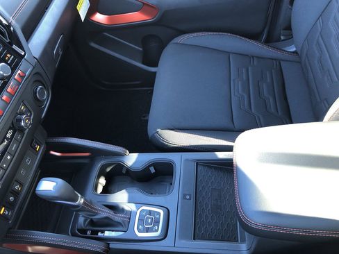 New 2026 Nissan Frontier PRO-4X w/ Pro-4x Convenience Package image 25