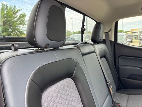 Used 2022 Chevrolet Colorado Z71 w/ Safety Package AWD/4WD image 29