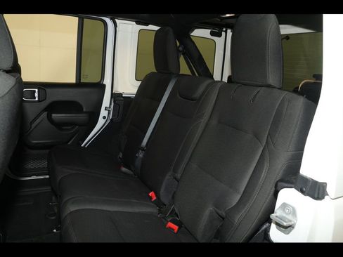 Used 2022 Jeep Wrangler Unlimited Sport image 28