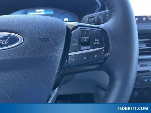 Certified 2024 Ford Escape Platinum w/ Premium Technology Package image 32