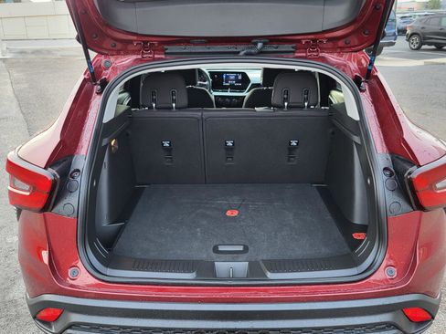 Used 2025 Chevrolet Trax LS w/ LS Convenience Package image 12