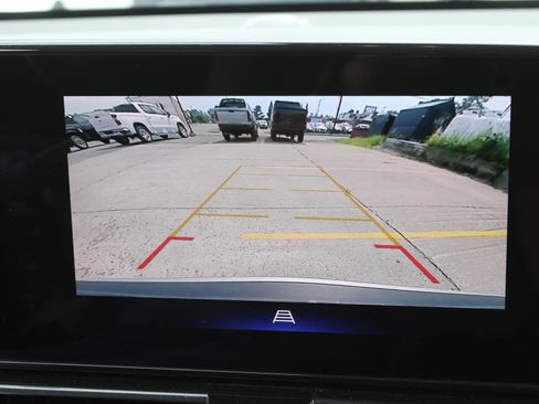 Used 2024 Chevrolet TrailBlazer LT w/ LT Cold Weather Package FWD image 13