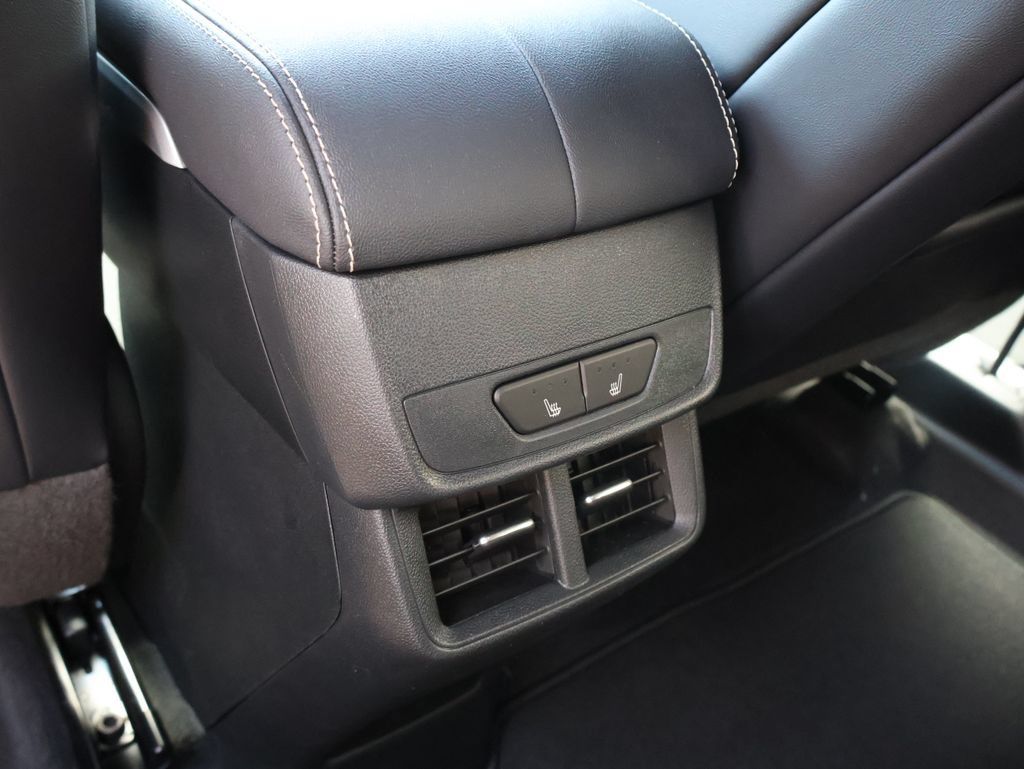 New 2027 GMC Terrain Elevation w/ Elevation Premium Package AWD/4WD image 18