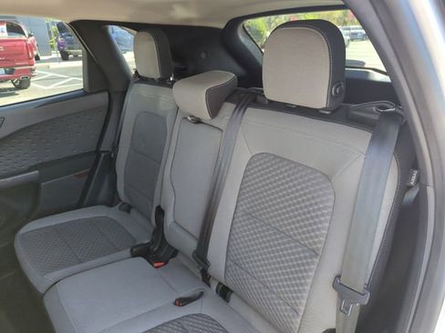 Used 2020 Ford Escape SE image 29