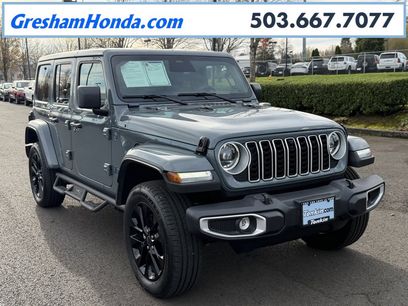 Used 2025 Jeep Wrangler Unlimited Sahara w/ Technology Group