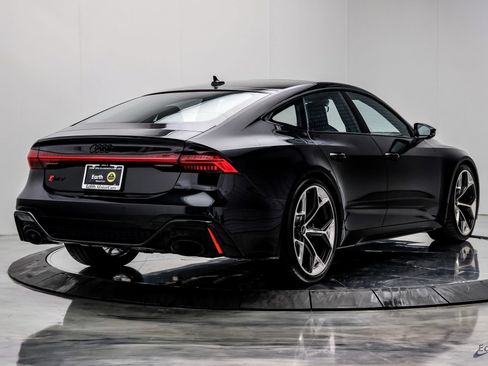 Used 2024 Audi RS 7 Performance AWD/4WD image 17