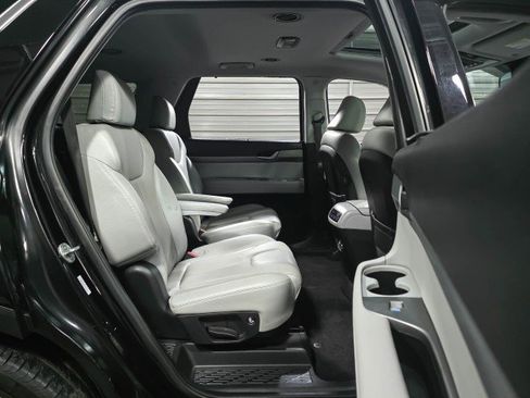 Used 2021 Hyundai Palisade SEL w/ Premium Package image 16