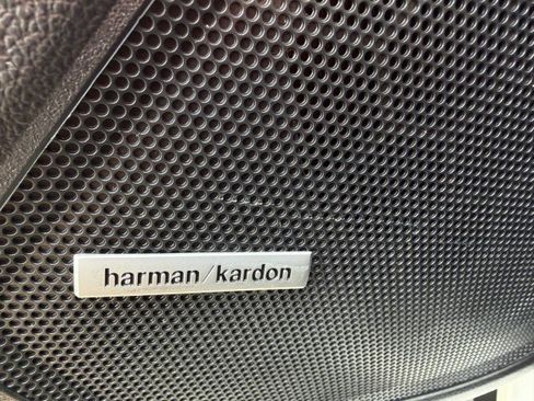 Used 2019 Subaru Outback 3.6R Limited w/ Popular Package #2 image 11