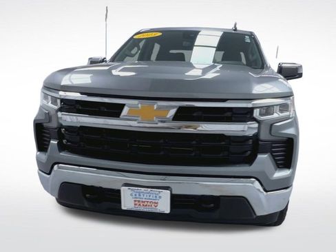 Used 2023 Chevrolet Silverado 1500 LT AWD/4WD image 3