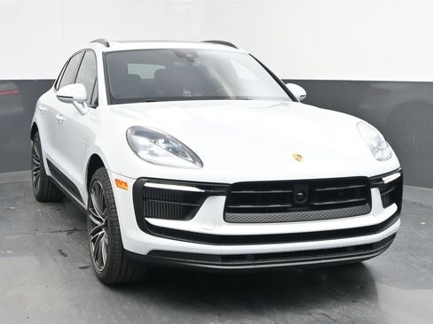 New 2025 Porsche Macan S image 6