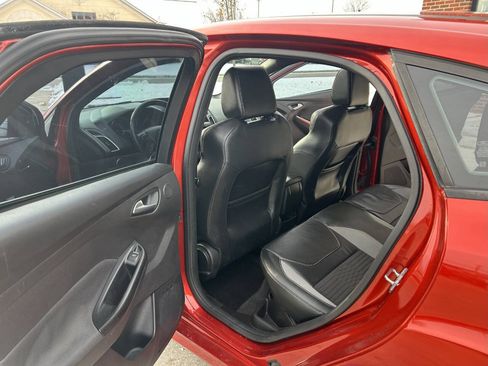 Used 2018 Ford Focus ST w/ Equipment Group 401A image 35