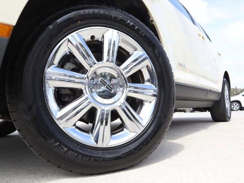 Used 2007 Lincoln MKX 2WD image 25
