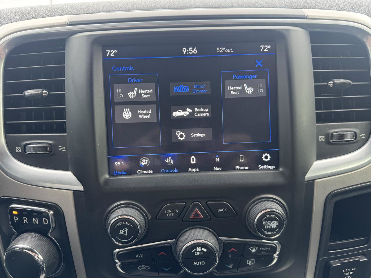 Used 2019 RAM 1500 Classic SLT w/ Black Appearance Group AWD/4WD image 12