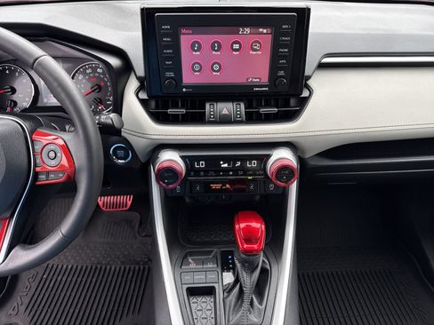 Used 2021 Toyota RAV4 XLE Premium FWD image 30