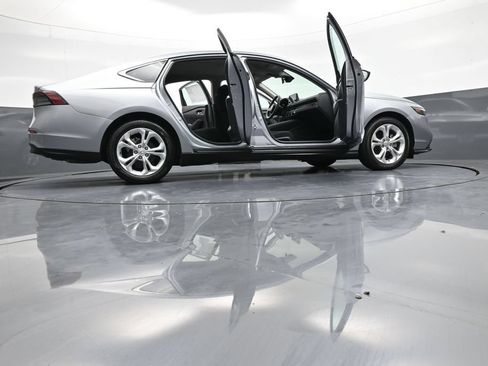 Used 2023 Honda Accord LX image 47