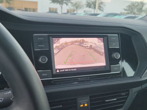 Used 2023 Volkswagen Jetta Sport image 23