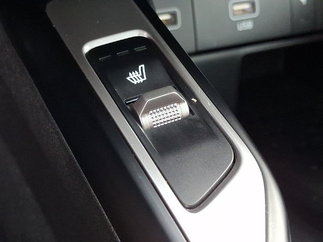 Certified 2023 Kia Sorento EX w/ Panoramic Sunroof Package FWD image 28
