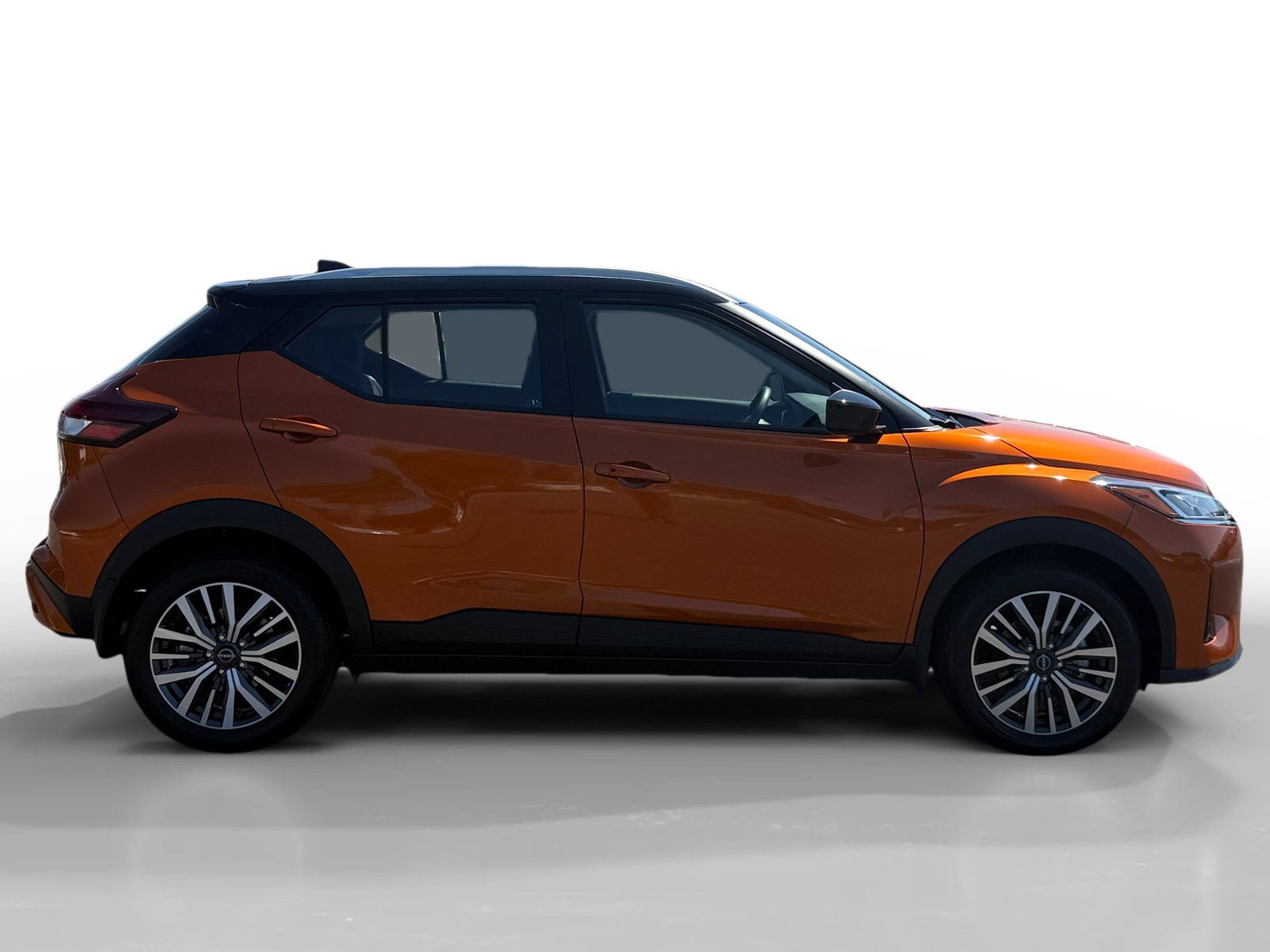 Used 2024 Nissan Kicks SV FWD image 6