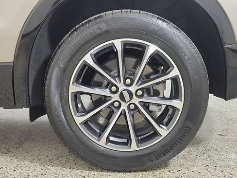 Used 2024 Cadillac XT4 Sport FWD image 9