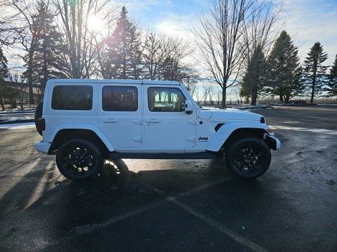 Used 2021 Jeep Wrangler Unlimited Sahara image 7