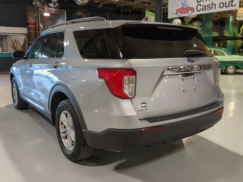 Used 2022 Ford Explorer XLT image 10