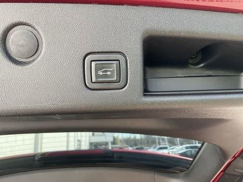 Used 2020 Chevrolet Equinox LT image 8