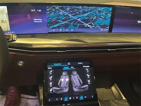 New 2026 Cadillac Escalade ESV Luxury w/ LPO, Radiant Package image 19