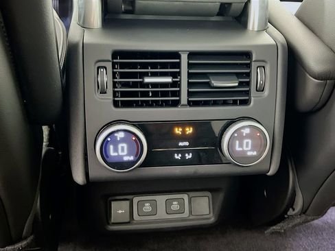 Used 2025 Land Rover Discovery S AWD/4WD image 27