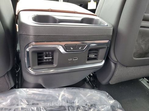 New 2026 GMC Sierra 1500 Denali Ultimate AWD/4WD image 17